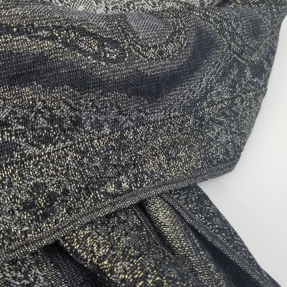 ❤️Collection Eighteen Scarf With Metallic Threading - Picture 2 of 6